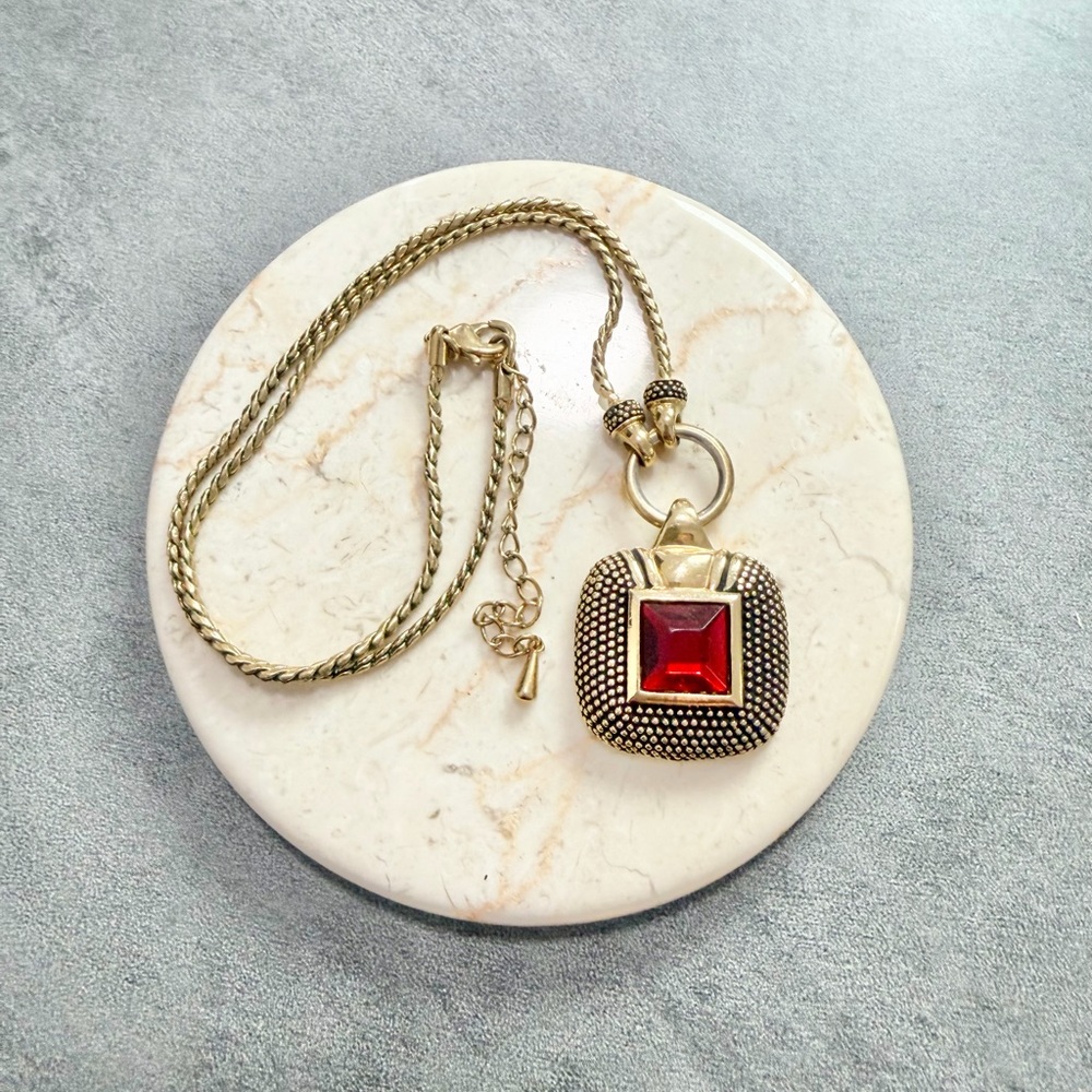 Vintage 1990’s Gold Tone Necklace with Acrylic Red Square Gem Pendant Y2K